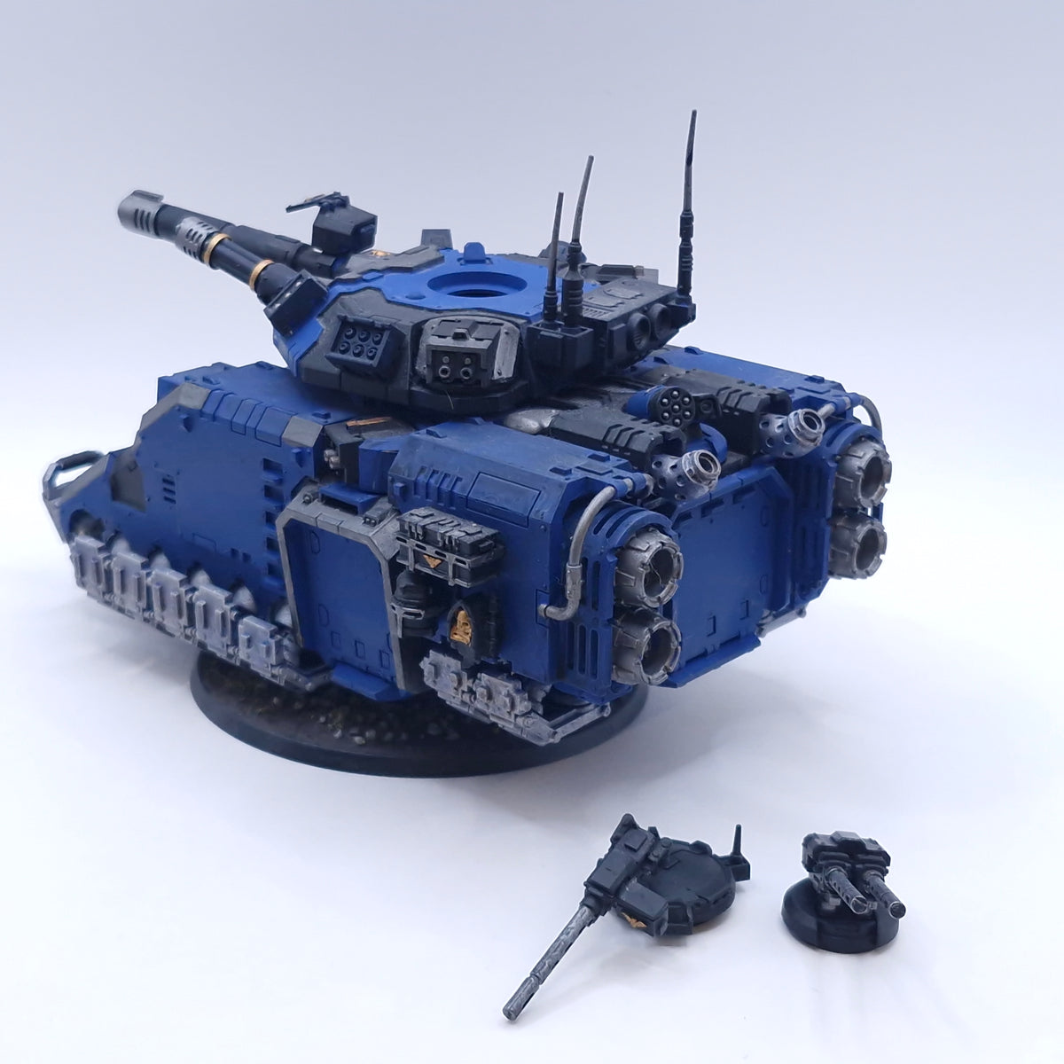Warhammer 40k: Space Marines Repulsor Executioner Painted AEZ04