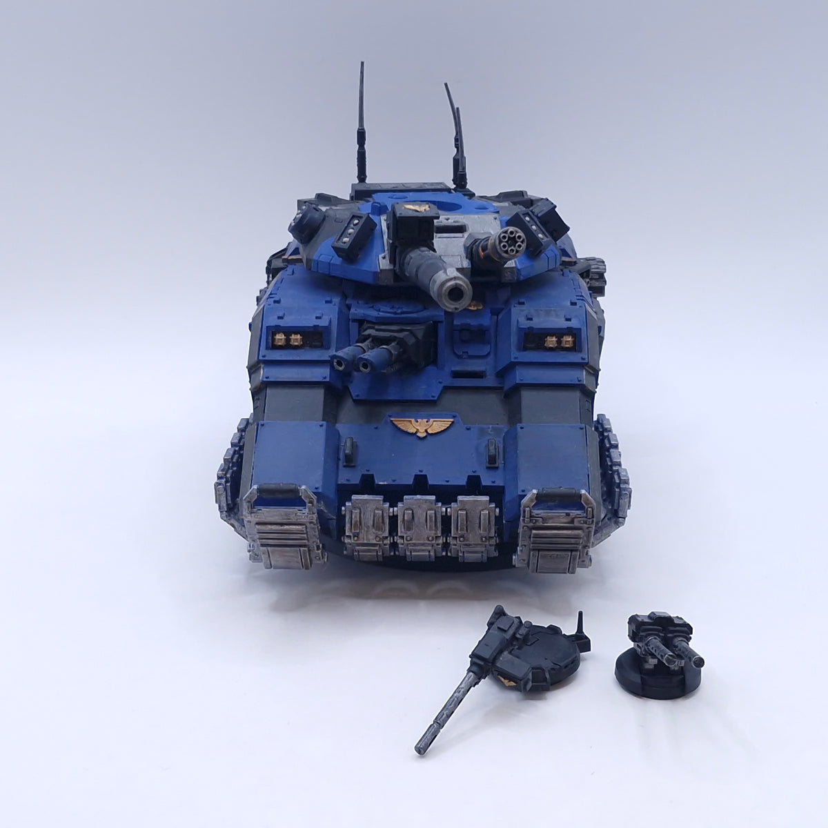 Warhammer 40k: Space Marines Repulsor Executioner Painted AEZ04