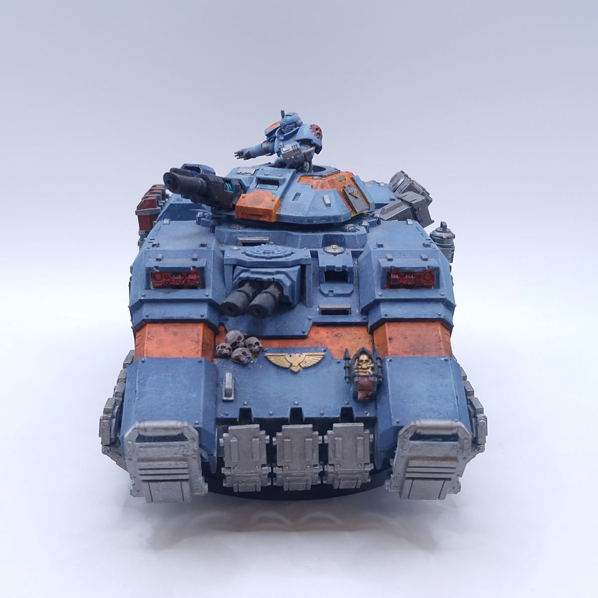 Warhammer 40k: Space Marines Repulsor Painted BQ024