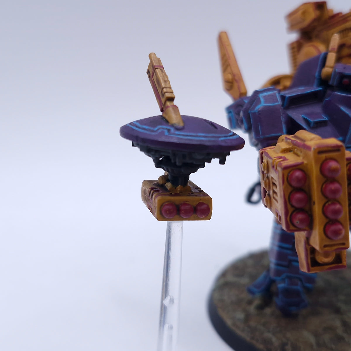 Warhammer 40k: T'au Broadside Battlesuit Painted BTB48