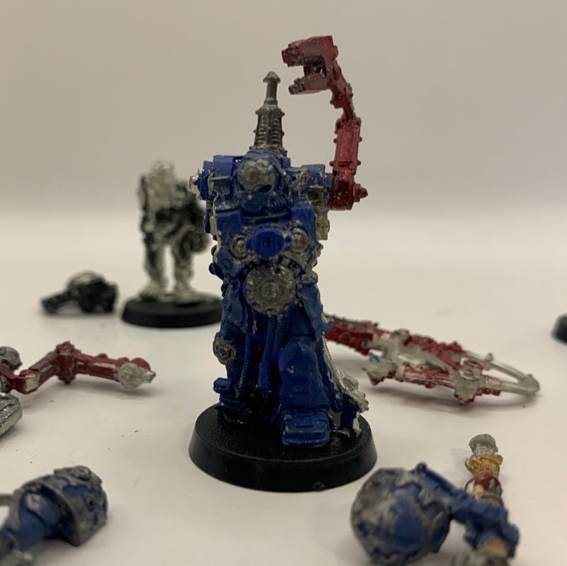 Warhammer 40k: Space Marine Techmarine & Servitors (AW174)