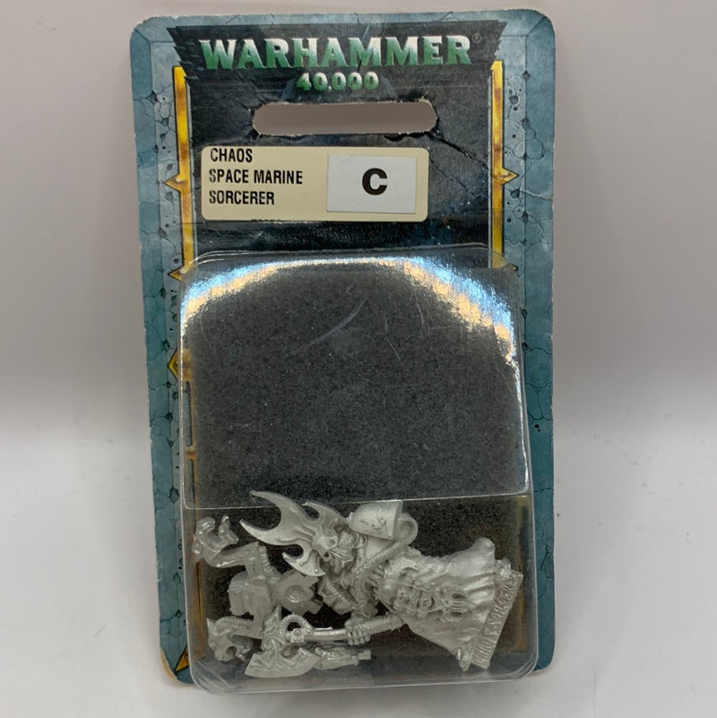 Warhammer 40k: Chaos Space Marine Sorcerer (OOP, NIB) (AA041)