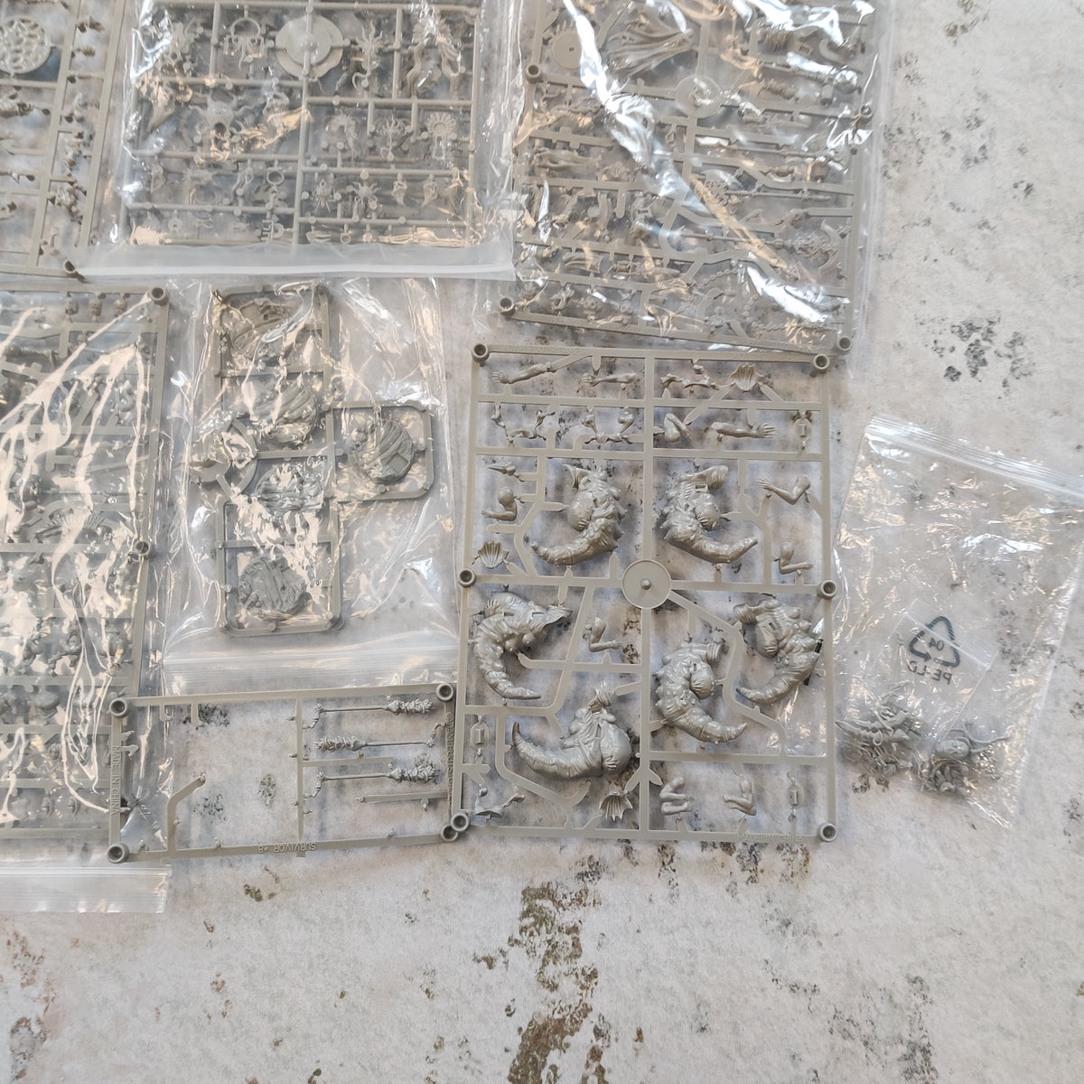 Kingdom Death Monster Gamblers Chest - Part Assembled with Inserts  AY124