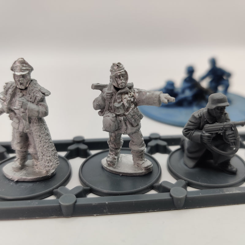 Warlord Games Bolt Action German Command Squad and Machine Gun Team BA094