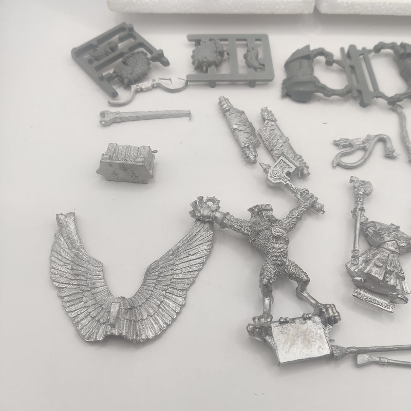 Warhammer Fantasy Empire Grand Theogonist on War Altar of Sigmar AB001