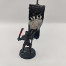 Lord of the Rings Warhammer Uruk-hai Captain and Banner - Metal OOP AD049