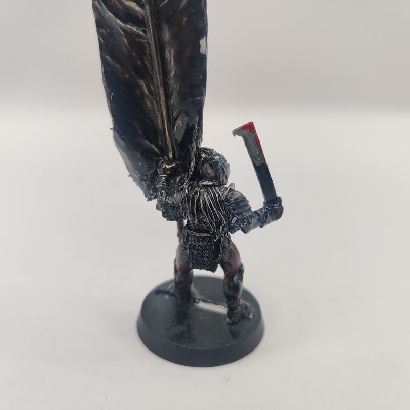 Lord of the Rings Warhammer Uruk-hai Captain and Banner - Metal OOP AD049