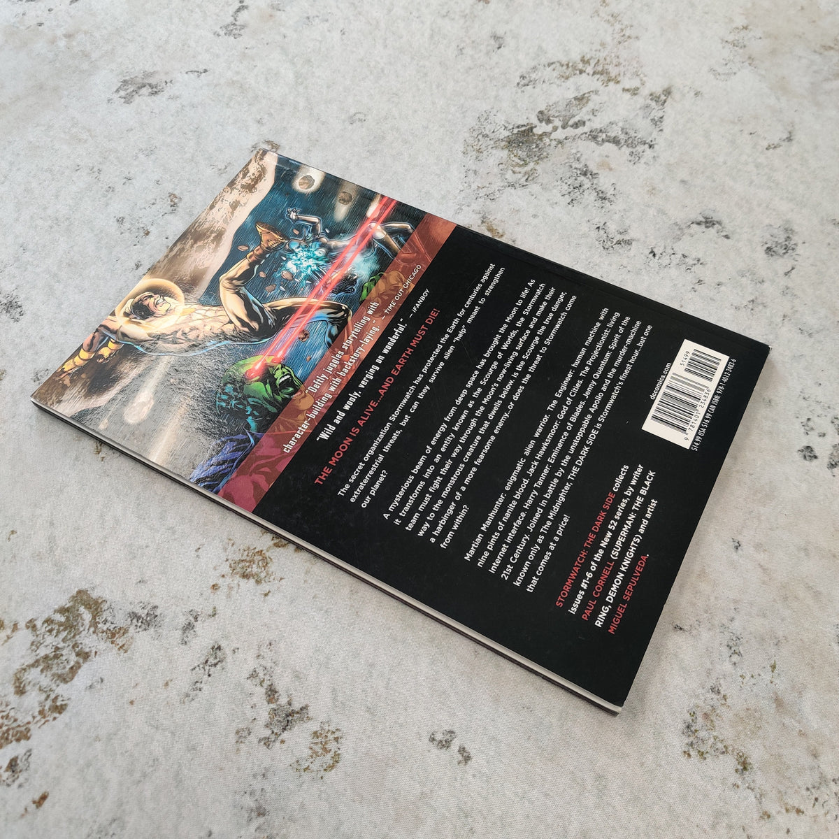 Stormwatch Volume 1: The Dark Side The New 52 DC Comics