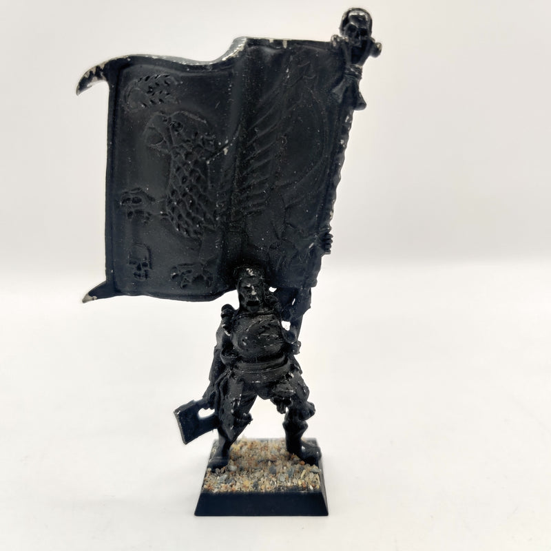 Warhammer the Old World Empire Battle Standard Bearer BH045