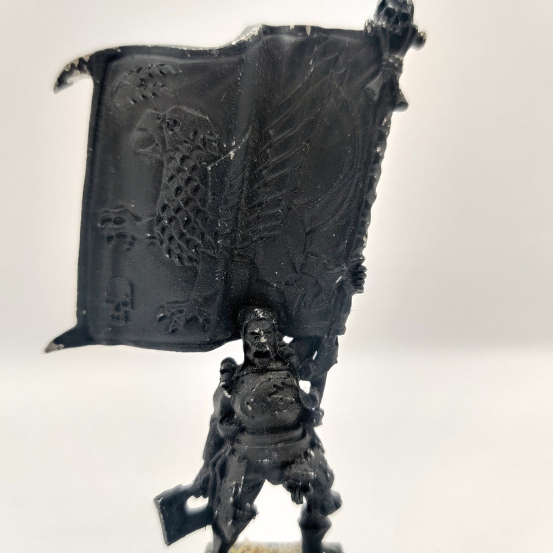 Warhammer the Old World Empire Battle Standard Bearer BH045