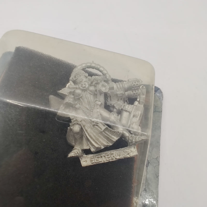 Warhammer 40k Adepta Sororitas Battle Sister with Heavy Flamer - Metal in Blister AD102