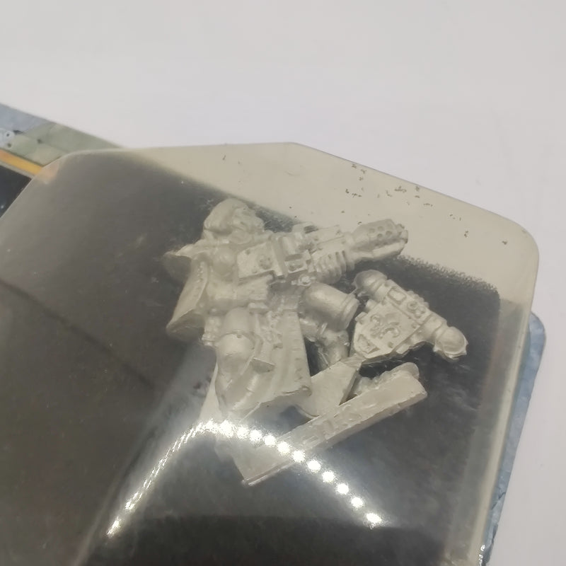 Warhammer 40k Adepta Sororitas Battle Sister with Flamer - Metal in Blister AT248