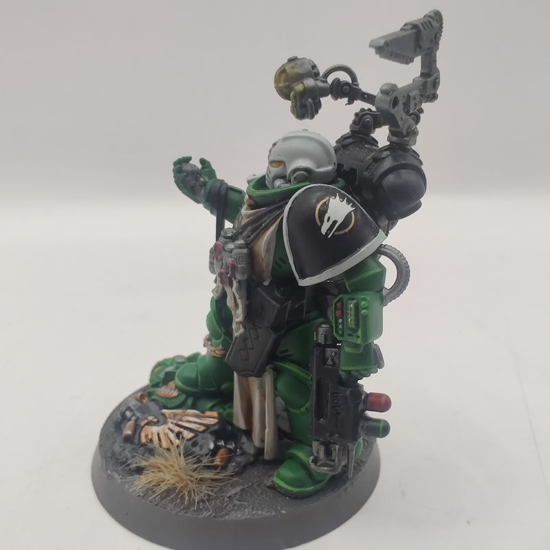 Warhammer 40k Salamanders Primaris Apothecary - Well Painted AT053
