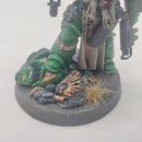 Warhammer 40k Salamanders Primaris Apothecary - Well Painted AT053
