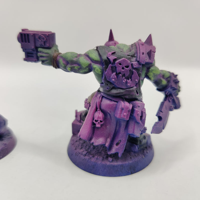 Warhammer 40k Orks Gorzag Gitstompa and Nikkit - Part Painted AZ236