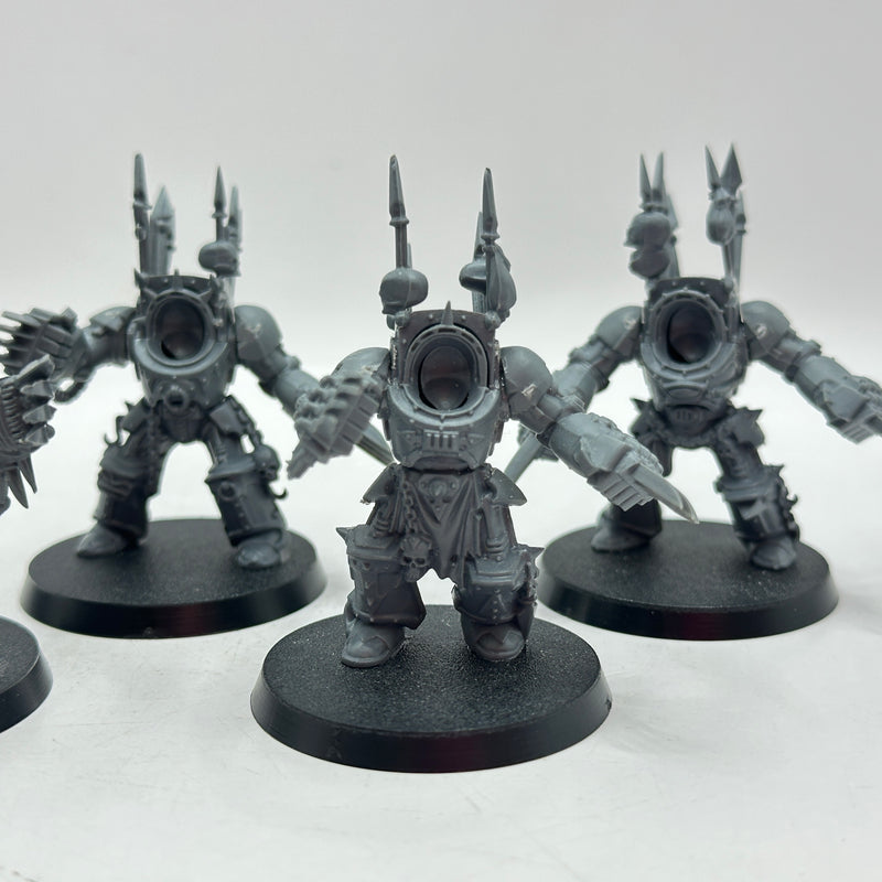 Warhammer 40k: Chaos Space Marines Old Terminators - Missing Heads (AT193)