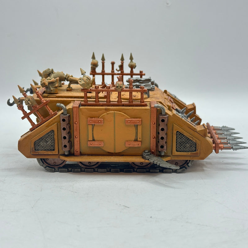 Warhammer 40k: Chaos Space Marines Rogue Trader Rhino (AH017)