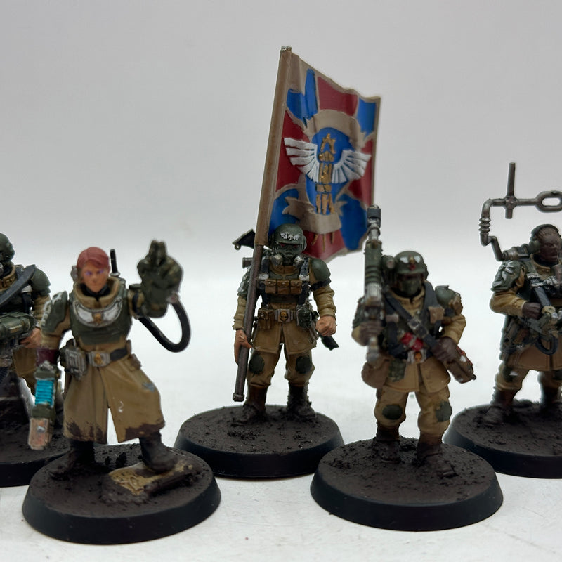 Warhammer 40k: Astra Militarum Cadian Command Squad and Commissar (BI061)