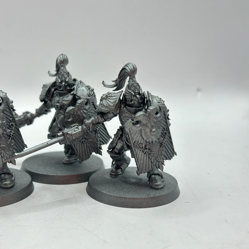 Warhammer 40k: Adeptus Custodes Custodian Guard (AC170)