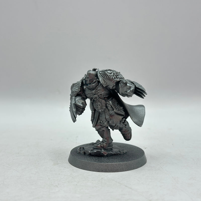 Warhammer 40k: Adeptus Custodes Blade Champion with Lightning Claws (BI050)