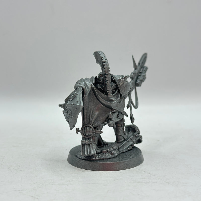 Warhammer 40k: Adeptus Custodes Shield Captain (AW004)