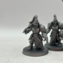 Warhammer 40k: Adeptus Custodes Wardens (AO010)