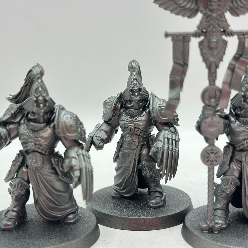 Warhammer 40k: Adeptus Custodes Wardens (AO010)