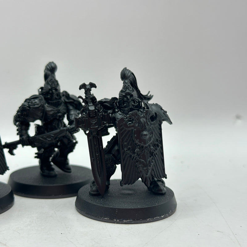 Warhammer 40k: Adeptus Custodes Custodian Guard (AQ022)