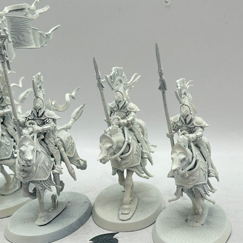 Warhammer Age of Sigmar: Lumineth Realm-Lords Vanari Dawnriders (AH026)