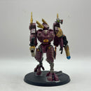 Warhammer 40k: T'au Empire Commander Battlesuit (AW023)