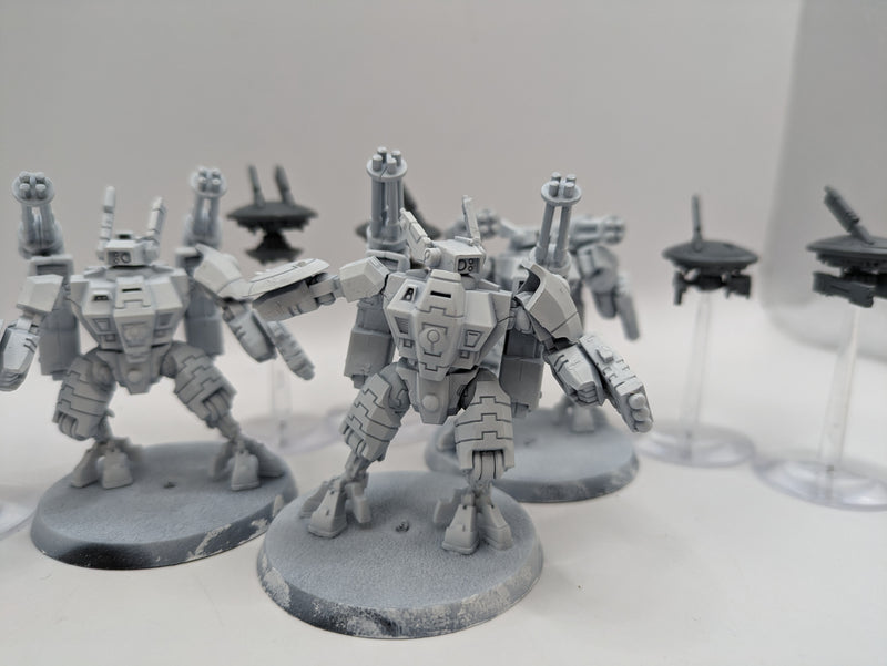 Warhammer 40k: T'au Empire Crisis Battlesuits (AT032)