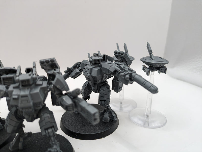 Warhammer 40k: T'au Empire Crisis Battlesuits (BC040)