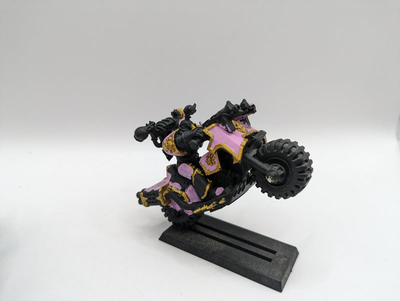 Warhammer 40k: Chaos Space Marines Bikes (AE079)