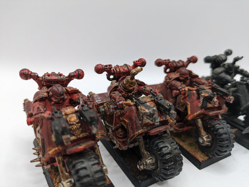 Warhammer 40k: Chaos Space Marines Bikes (AW086)