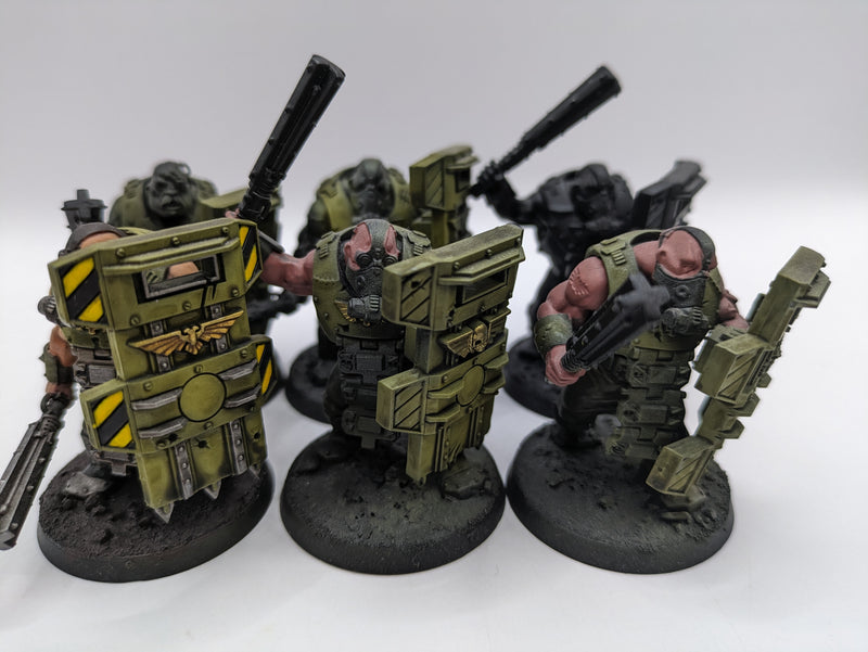 Warhammer 40k: Astra Militarum Bullgryns (AT007)