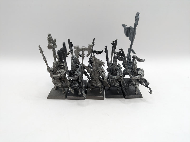 Warhammer Fantasy/Old World: High Elves White Lions of Chrace Plastic (AD102)