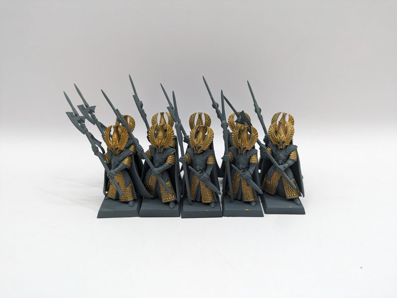 Warhammer Fantasy/Old World: High Elves Pheonix Guard Plastic (AE044)