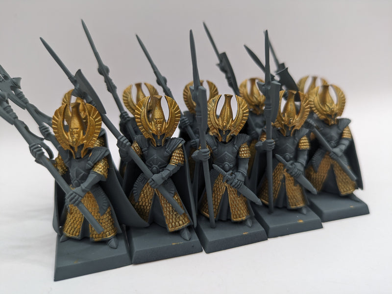 Warhammer Fantasy/Old World: High Elves Pheonix Guard Plastic (AE044)