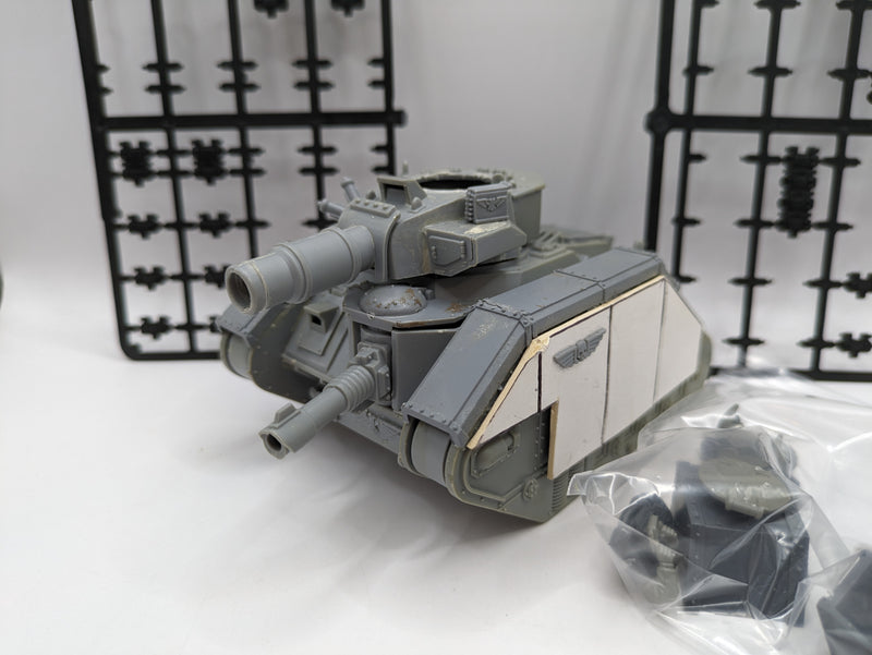 Warhammer 40k: Astra Militarum Leman Russ (AX085)