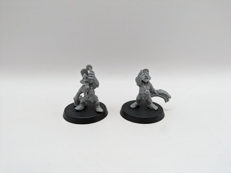Warhammer Blood Bowl: Halfling and Goblin Referees (AD027)