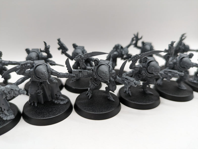 Warhammer 40k: Genestealer Cult Acolye Hybrids (AE050)