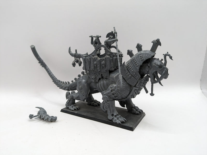 Warhammer Fantasy/Old World: Tomb Kings Khemrian Warsphinx (AW031)