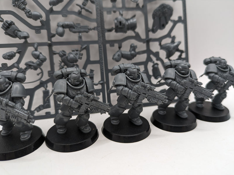 Warhammer 40k: Space Marines Captain and Intercessors (BC029)