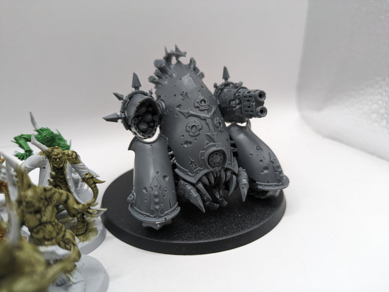 Warhammer 40k: Death Guard Poxwalkers and Myphitic Blight-Hauler (AU080)