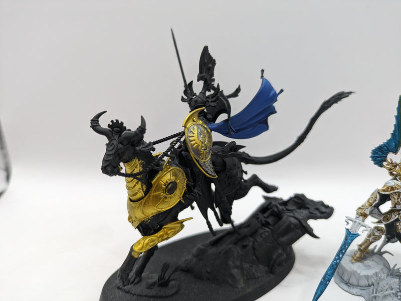 Age of Sigmar: Lumineth Realm-lords Vanari Lord Regent and Light of Eltharion (AW014)