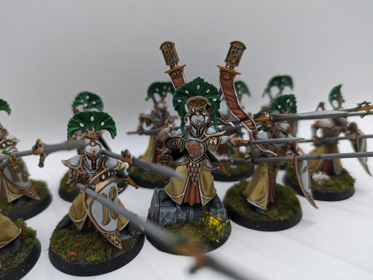 Age of Sigmar - Lumineth Realm-lords - Vanari Auralan Sentinels – Taverna del Gargoyle Age of Sigmar - Lumineth Realm-lords - Vanari Auralan Sentinels – Taverna del Gargoyle