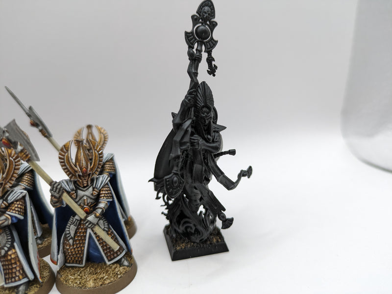 Warhammer Fantasy/Old World: High Elves Phoenix Guard and Mage - Well Painted (AT019)