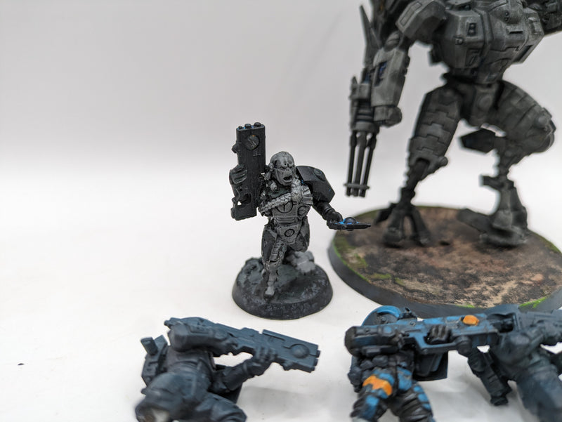 Warhammer 40k: T'au Empire Breachers and Commander Battlesuit (BA165)