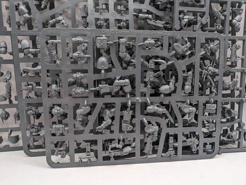 Warhammer 40k: Space Marine Phobo Kill Team On Sprue (AU060)
