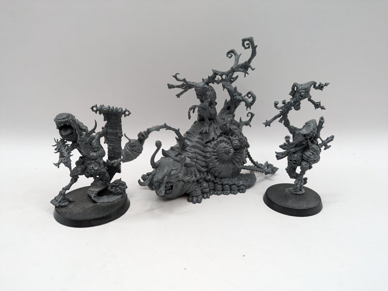 Age of Sigmar: Maggotkin of Nurgle Bilepiper, Scrivener and Horticulous Slimux (AW200)